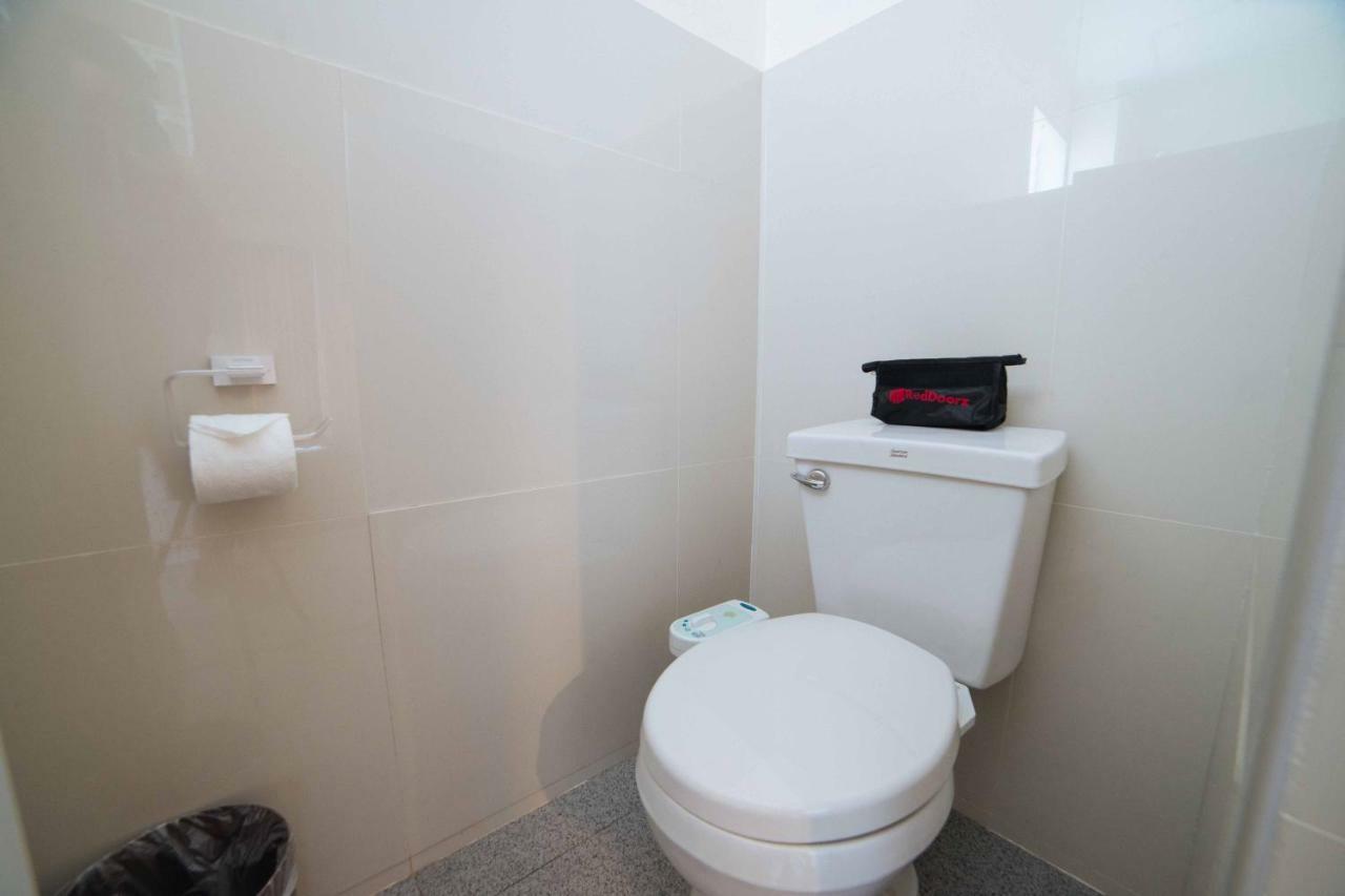Reddoorz Premium @ Guadalupe Village Davao City Kültér fotó