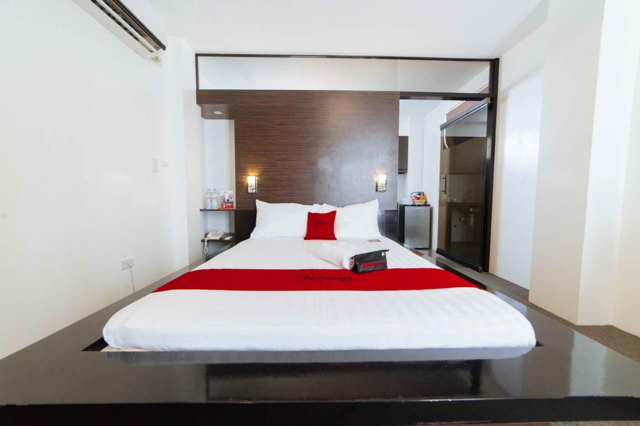 Reddoorz Premium @ Guadalupe Village Davao City Kültér fotó